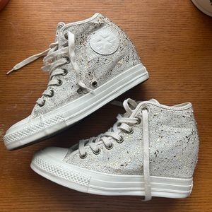 converse hidden wedge sequin shoes - cream & gold